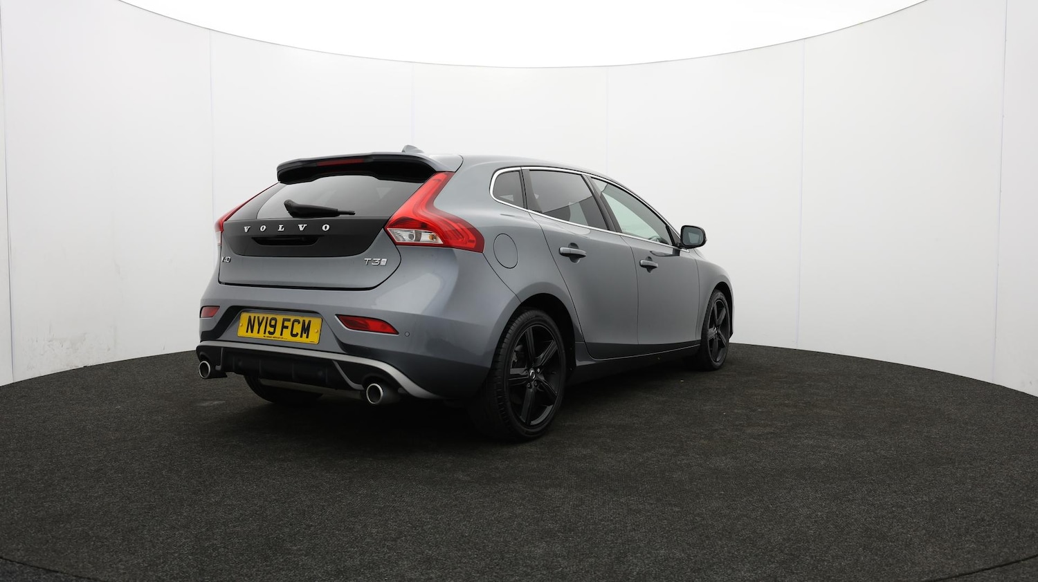 Used Volvo V40 2019 for sale - 75941429: Photo 85