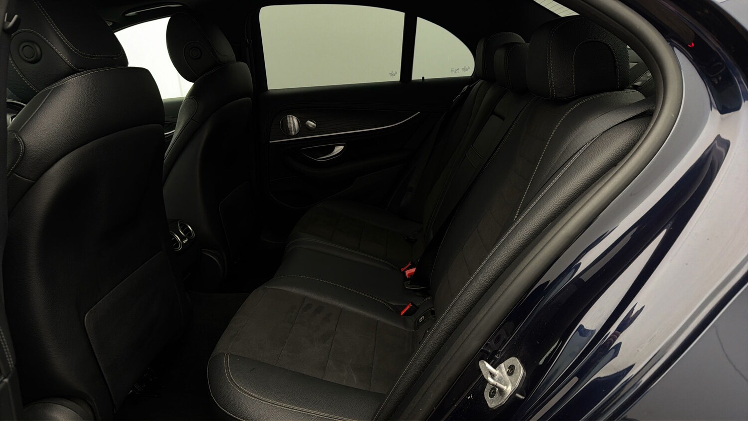 Used Mercedes-Benz E Class 2020 for sale - 77915515: Photo 15