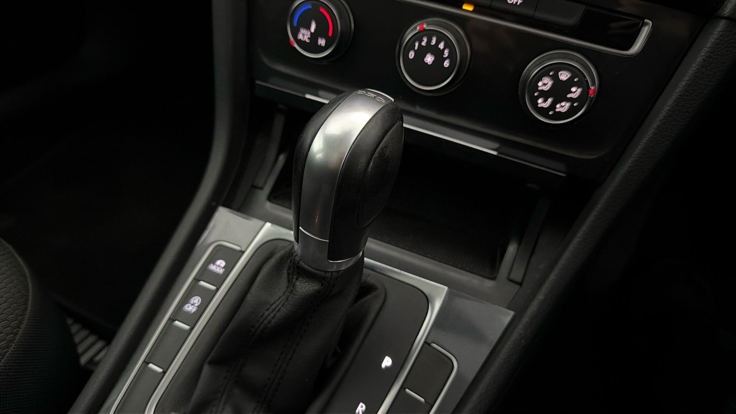 Used Volkswagen Golf 2019 for sale - 78053205: Photo 25