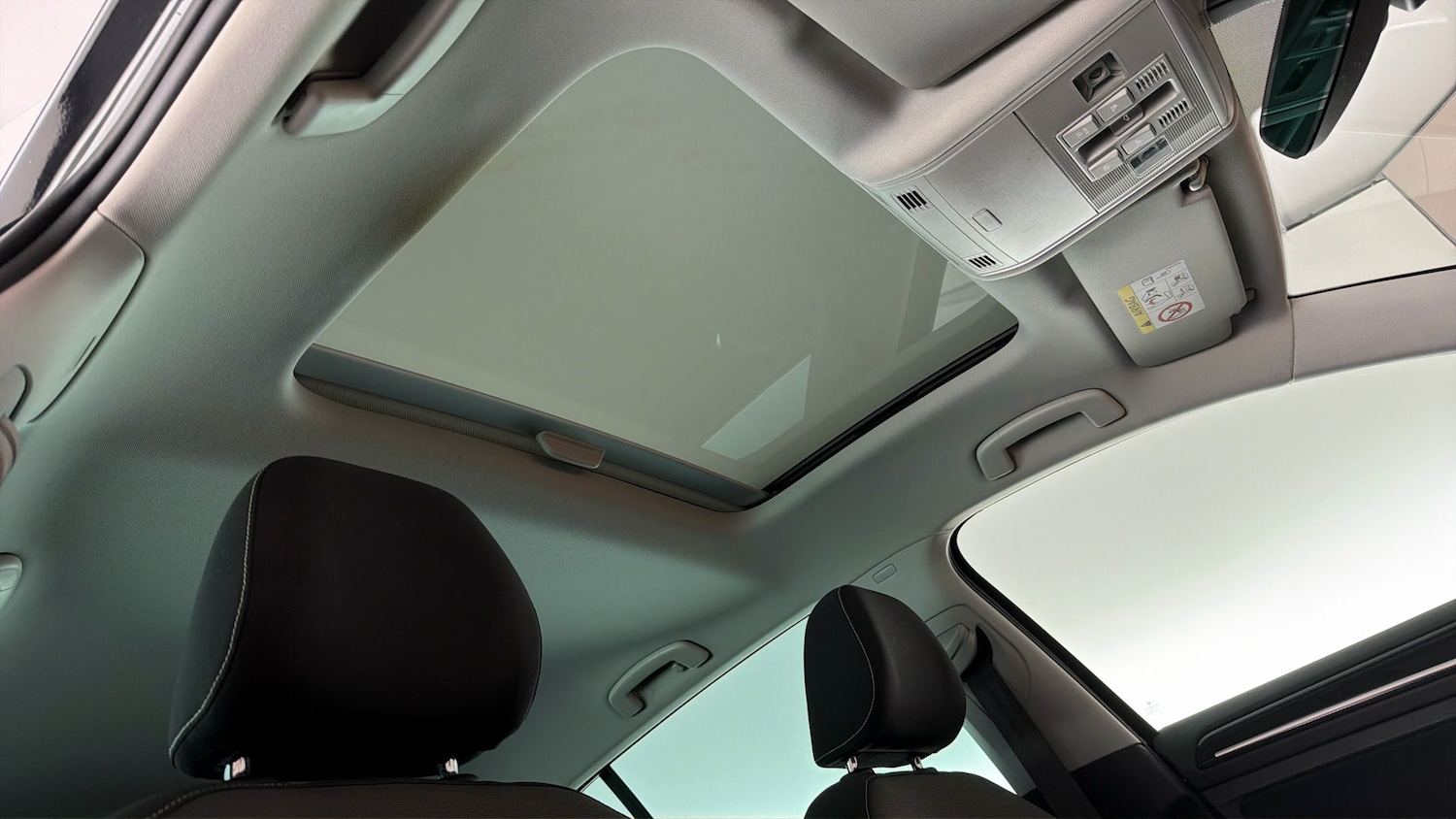 Used Volkswagen Golf 2017 for sale - 78011816: Photo 28