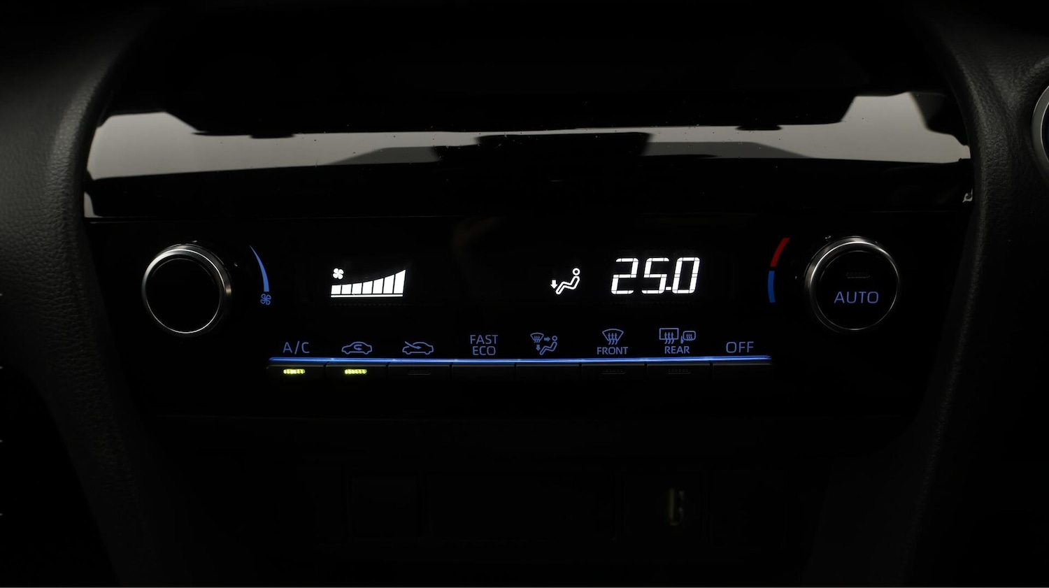 Used Toyota Yaris Cross 2023 for sale - 76715375: Photo 13