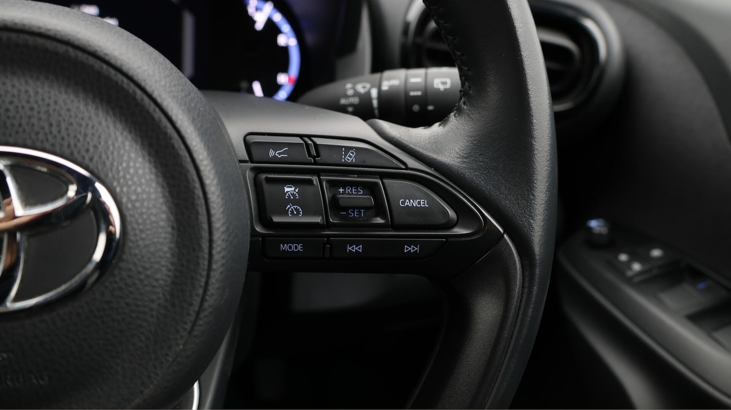 Used Toyota Yaris Cross 2023 for sale - 76715375: Photo 26