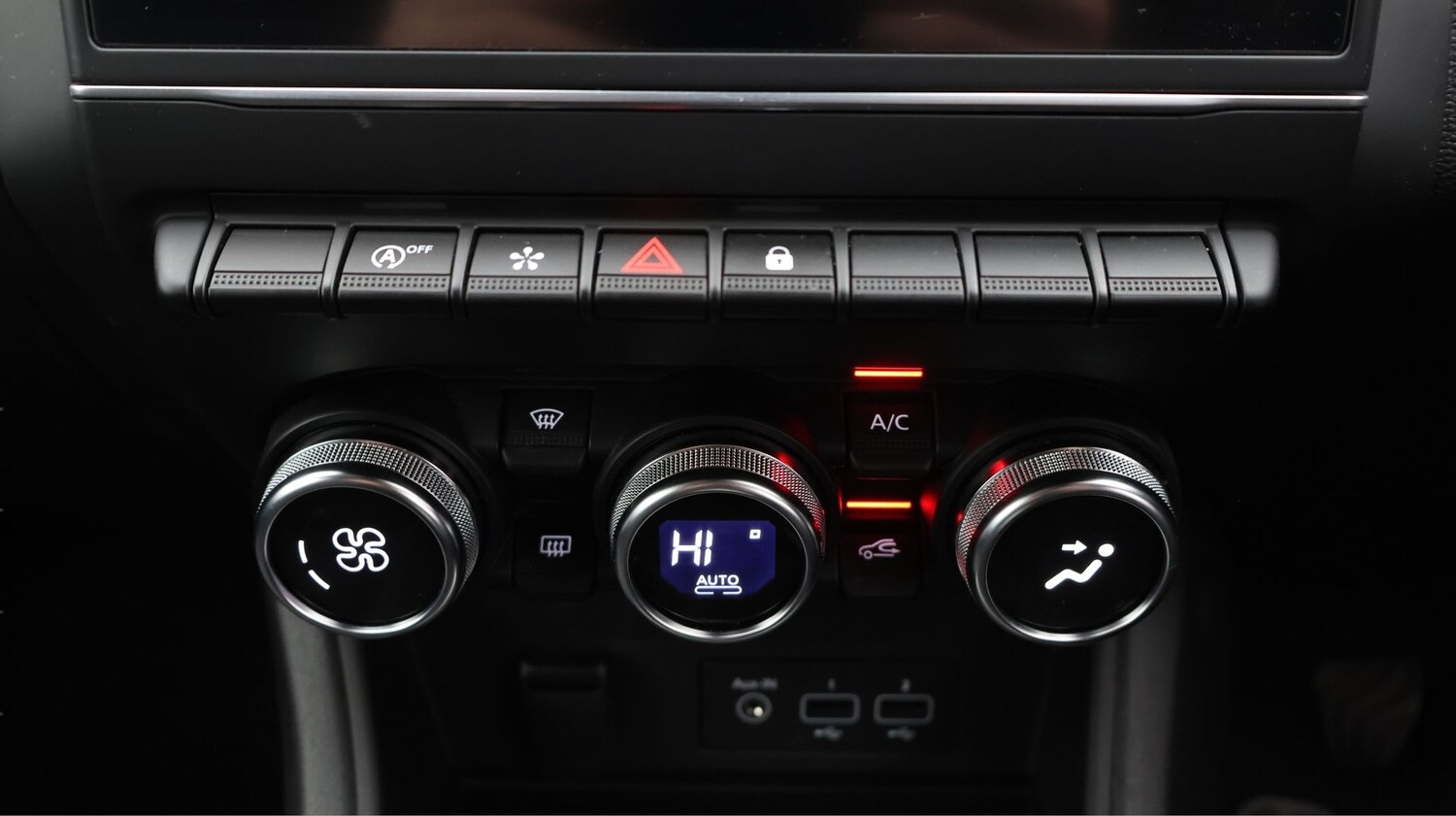 Used Renault Captur 2023 for sale - 77517361: Photo 12