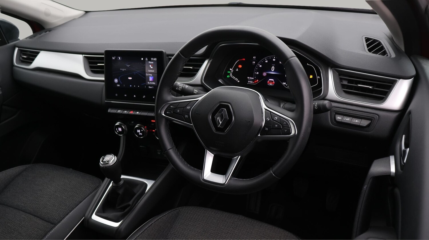 Used Renault Captur 2023 for sale - 77517361: Photo 9