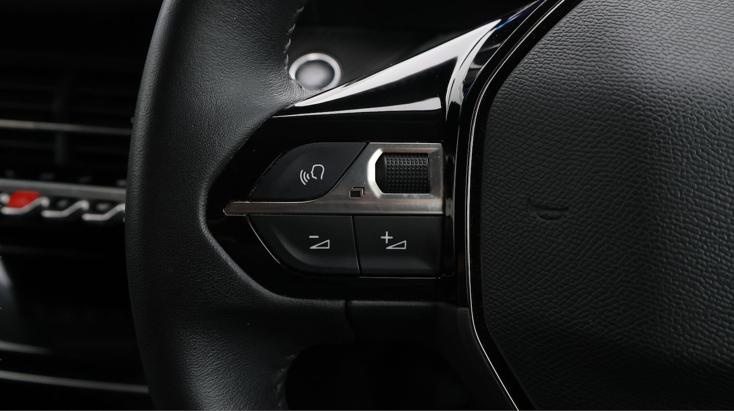 Used Peugeot 2008 2022 for sale - 77536302: Photo 21