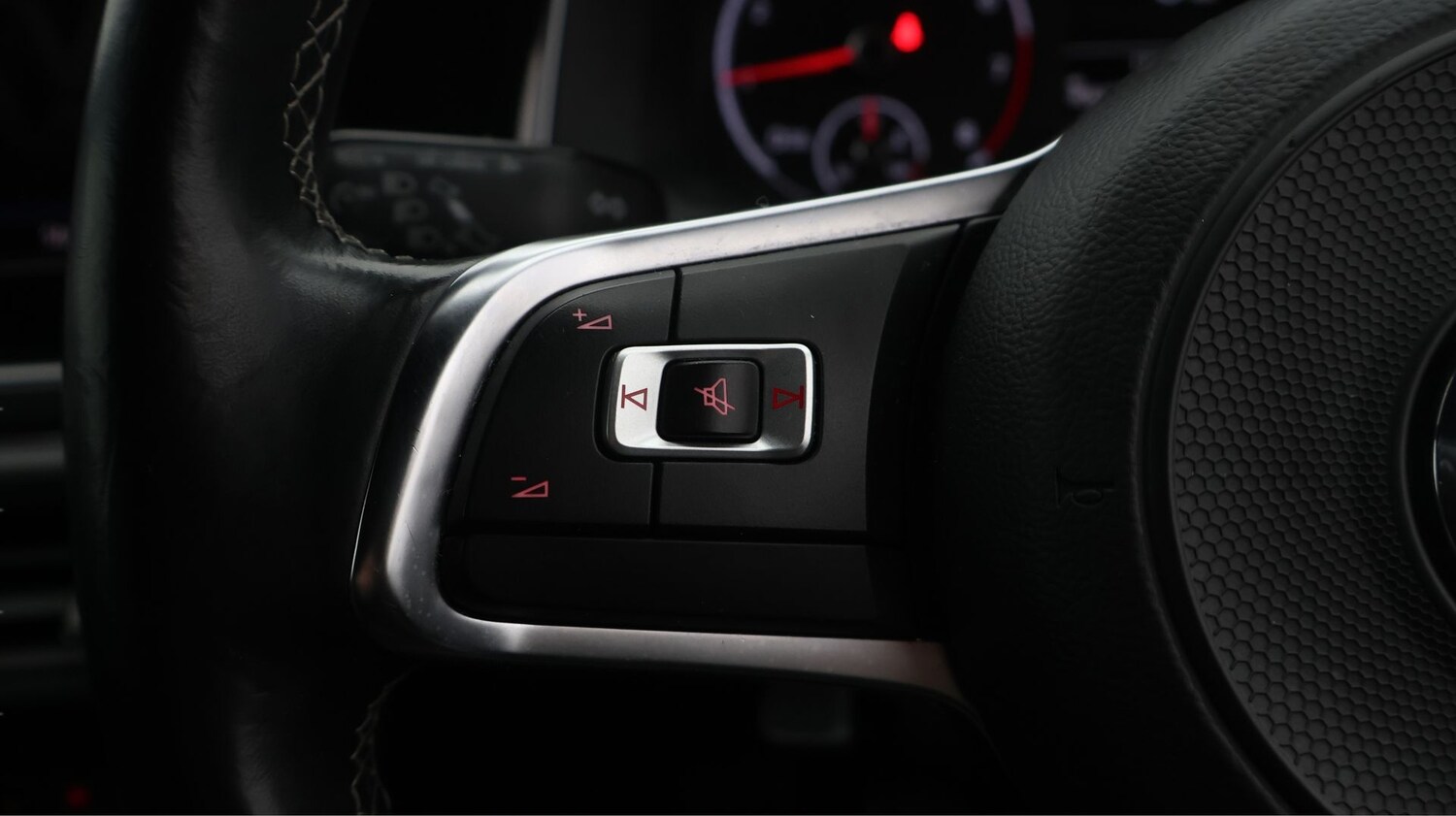 Used Volkswagen Polo for sale - 77668344: Photo 24