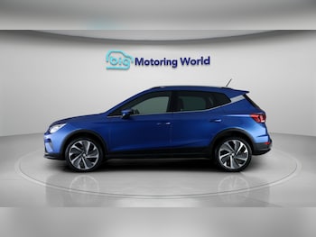 Used SEAT Arona 2024 for sale - 79474160: Photo