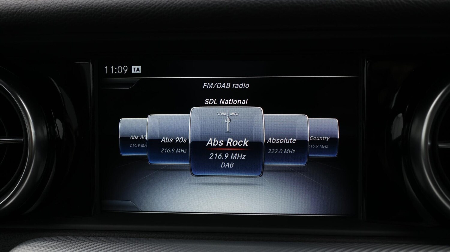 Used Mercedes-Benz SLC 2017 for sale - 76360966: Photo 12