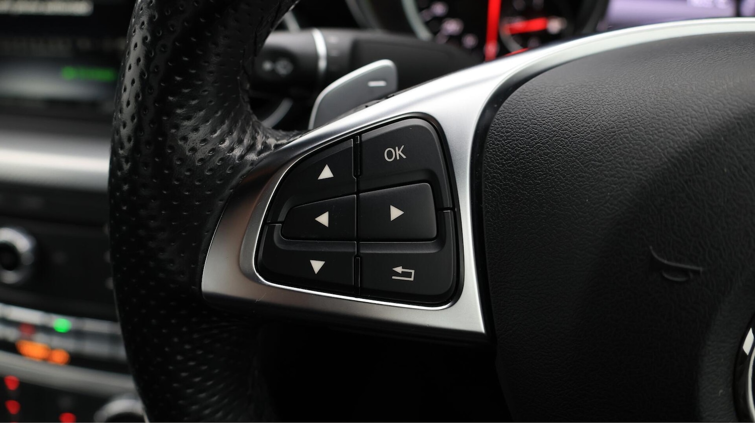 Used Mercedes-Benz SLC 2017 for sale - 76360966: Photo 25