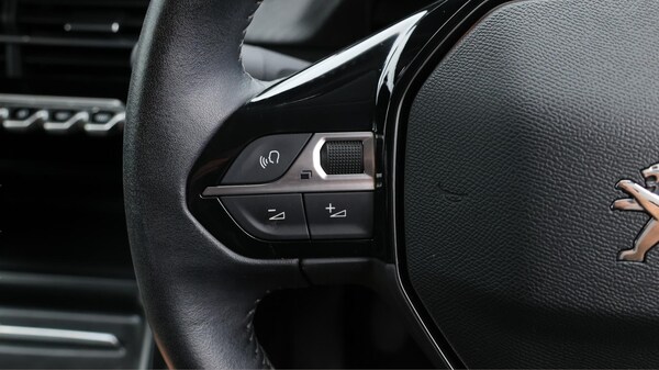 Used Peugeot 208 2021 for sale - 75990652: Photo 24