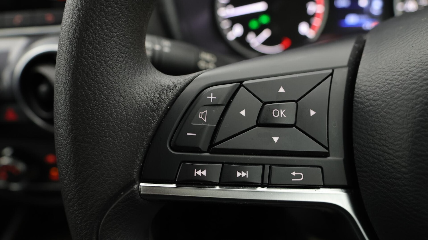 Used Nissan Juke 2022 for sale - 76512310: Photo 23