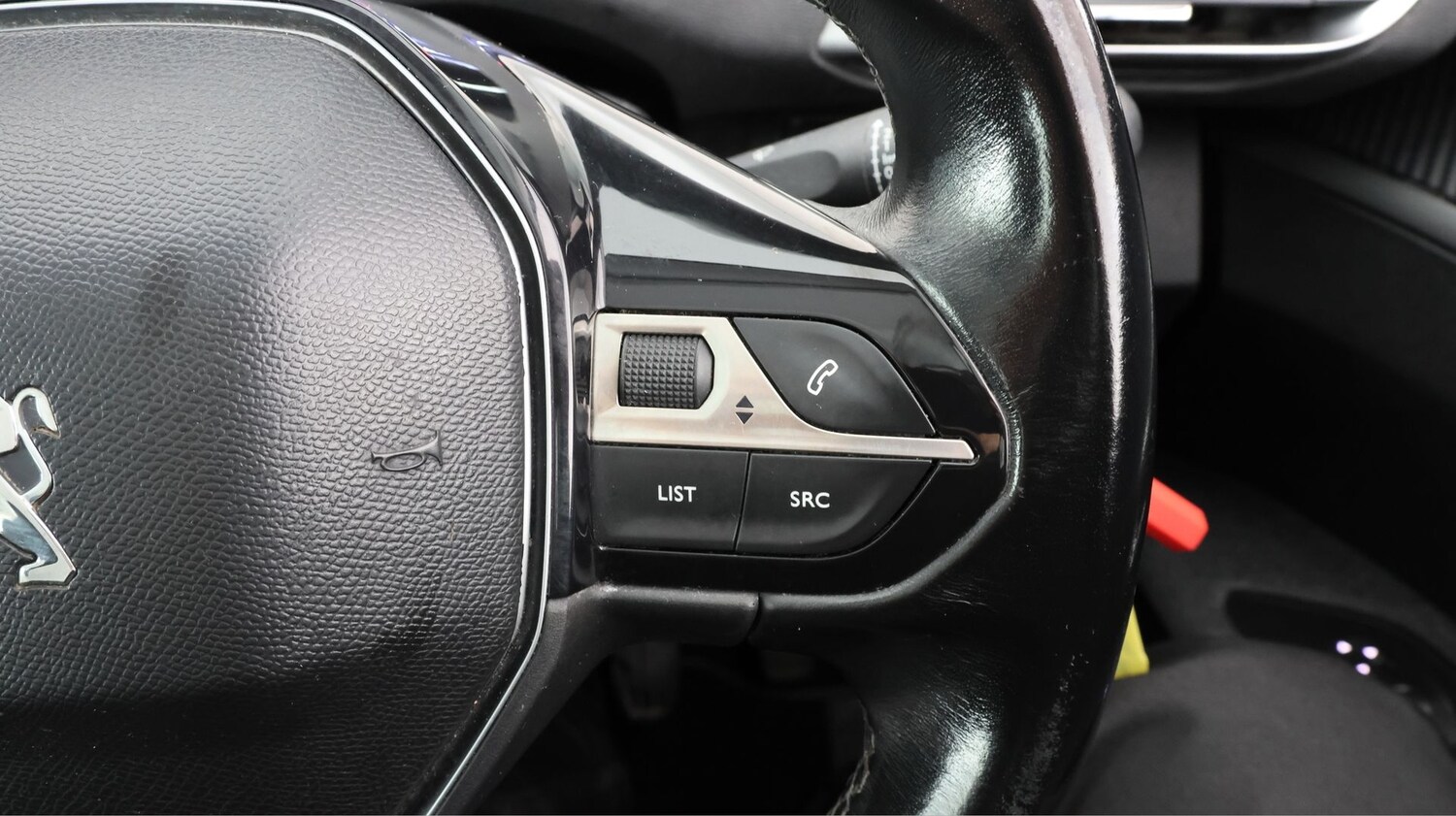 Used Peugeot 3008 2018 for sale - 77581012: Photo 20