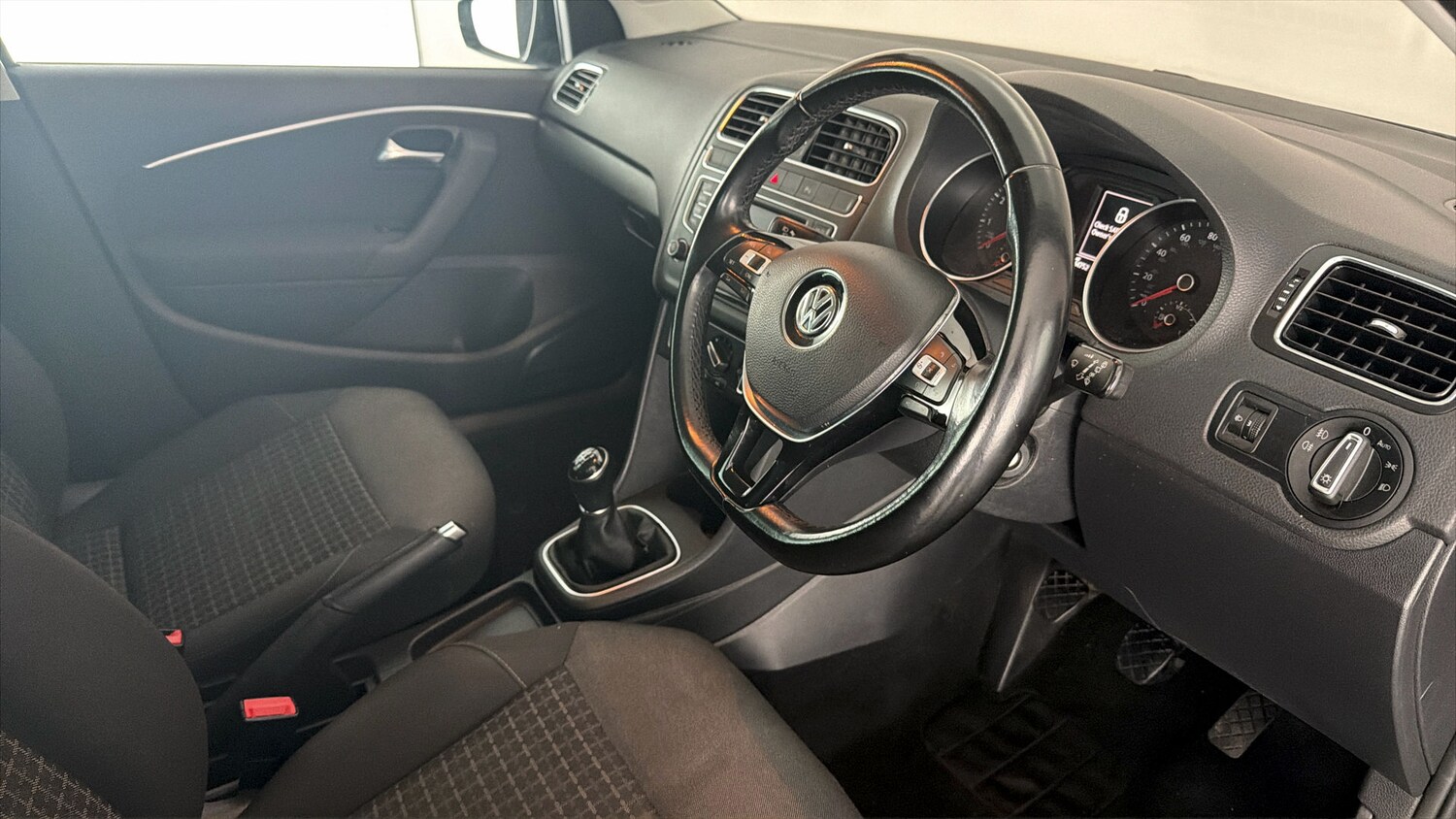 Used Volkswagen Polo 2017 for sale - 77763286: Photo 9