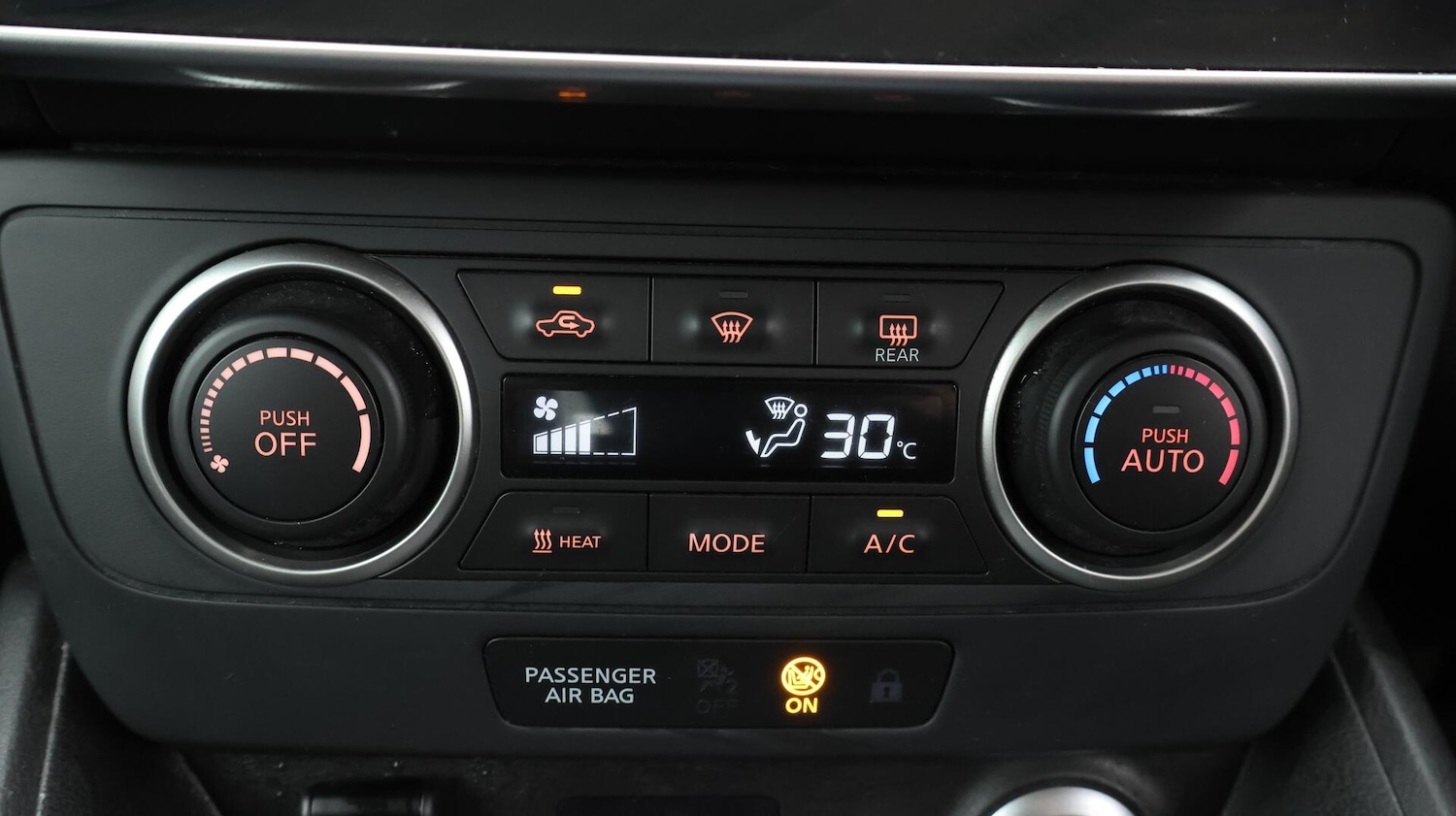 Used Nissan Leaf 2022 for sale - 76381051: Photo 12