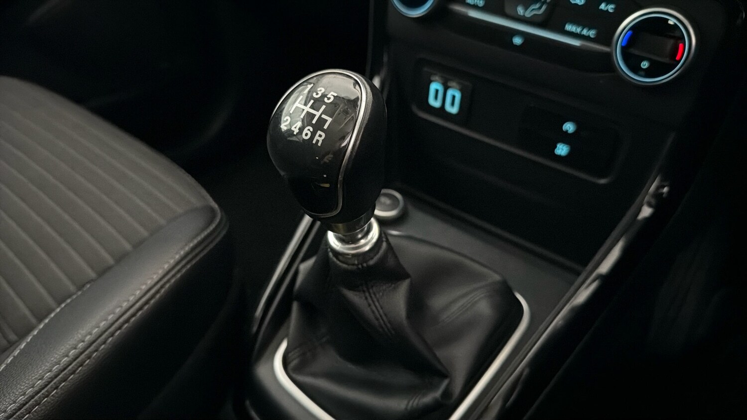 Used Ford Ecosport 2018 for sale - 77888758: Photo 17