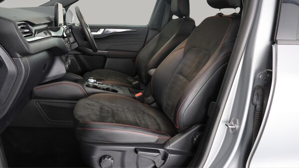 Used Ford Kuga 2022 for sale - 75658925: Photo 14
