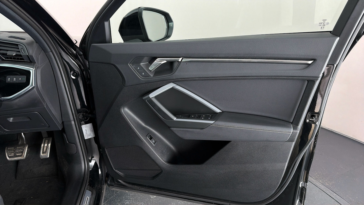 Used Audi Q3 2024 for sale - 77732648: Photo 15