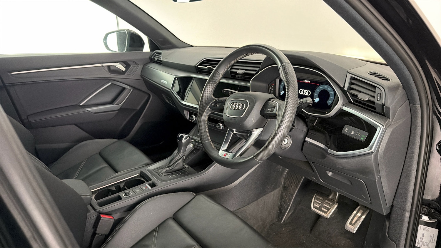 Used Audi Q3 2024 for sale - 77732648: Photo 9