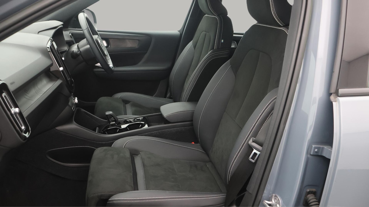 Used Volvo XC40 2022 for sale - 76380951: Photo 14