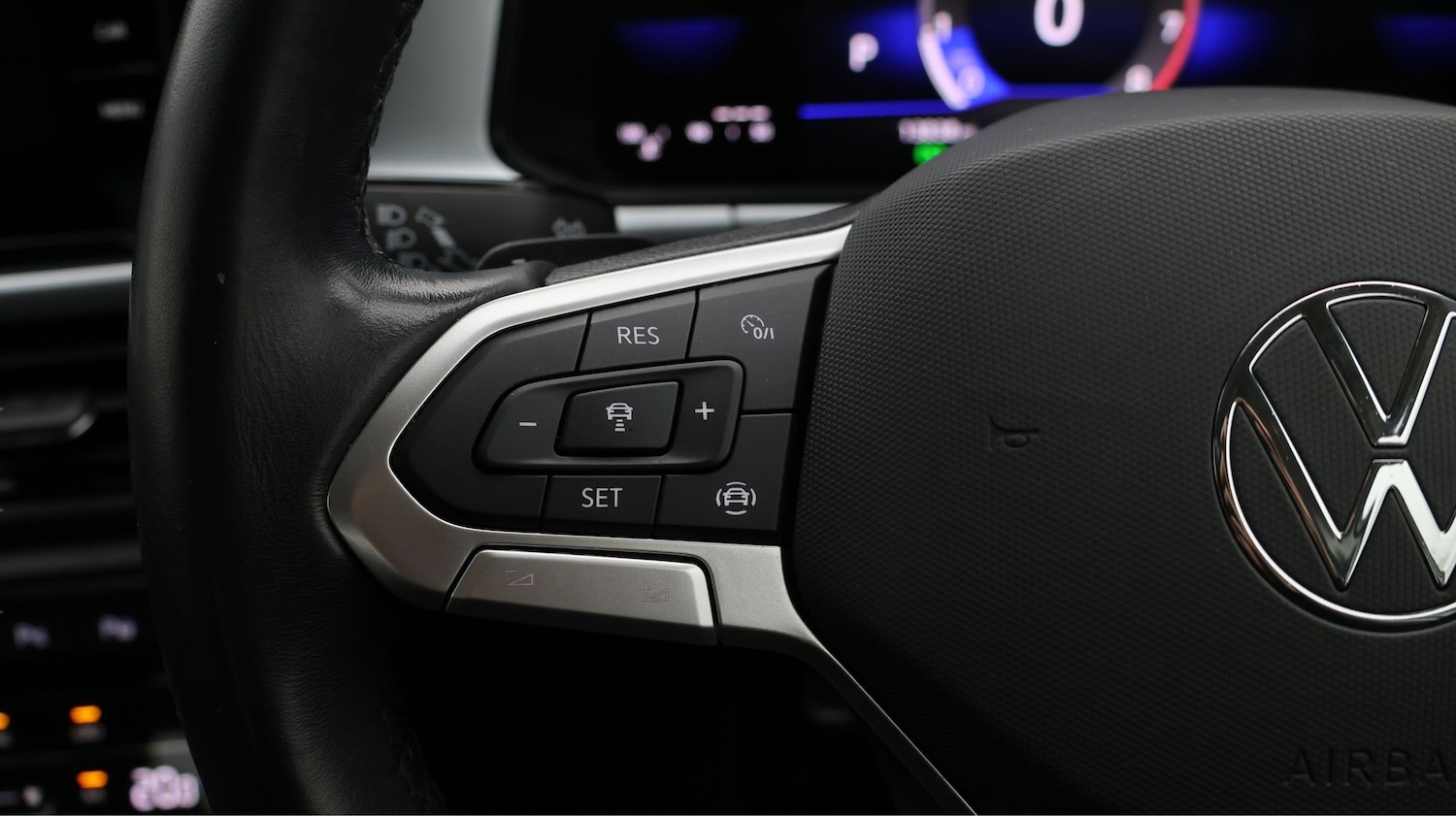 Used Volkswagen T-Roc 2023 for sale - 77378316: Photo 20