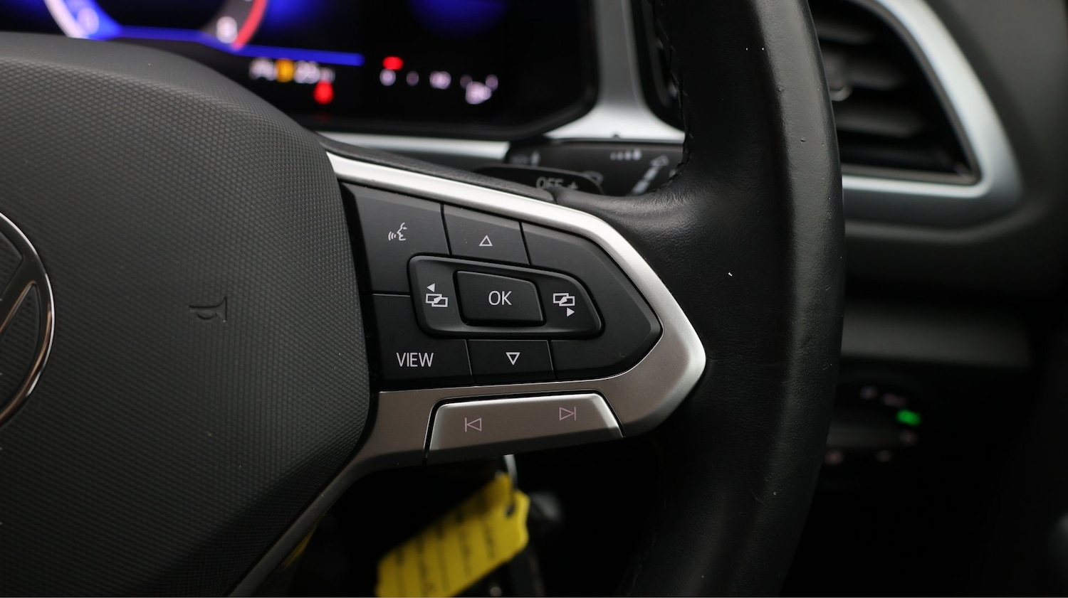 Used Volkswagen T-Roc 2023 for sale - 77378316: Photo 22