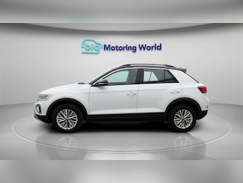 Used Volkswagen T-Roc 2023 for sale - 77378316: Photo