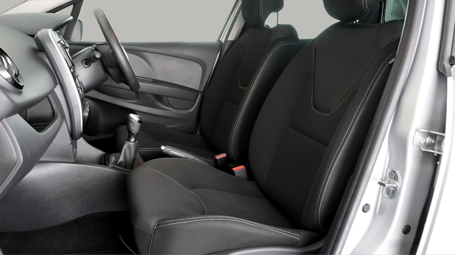 Used Renault Clio 2019 for sale - 77181930: Photo 14