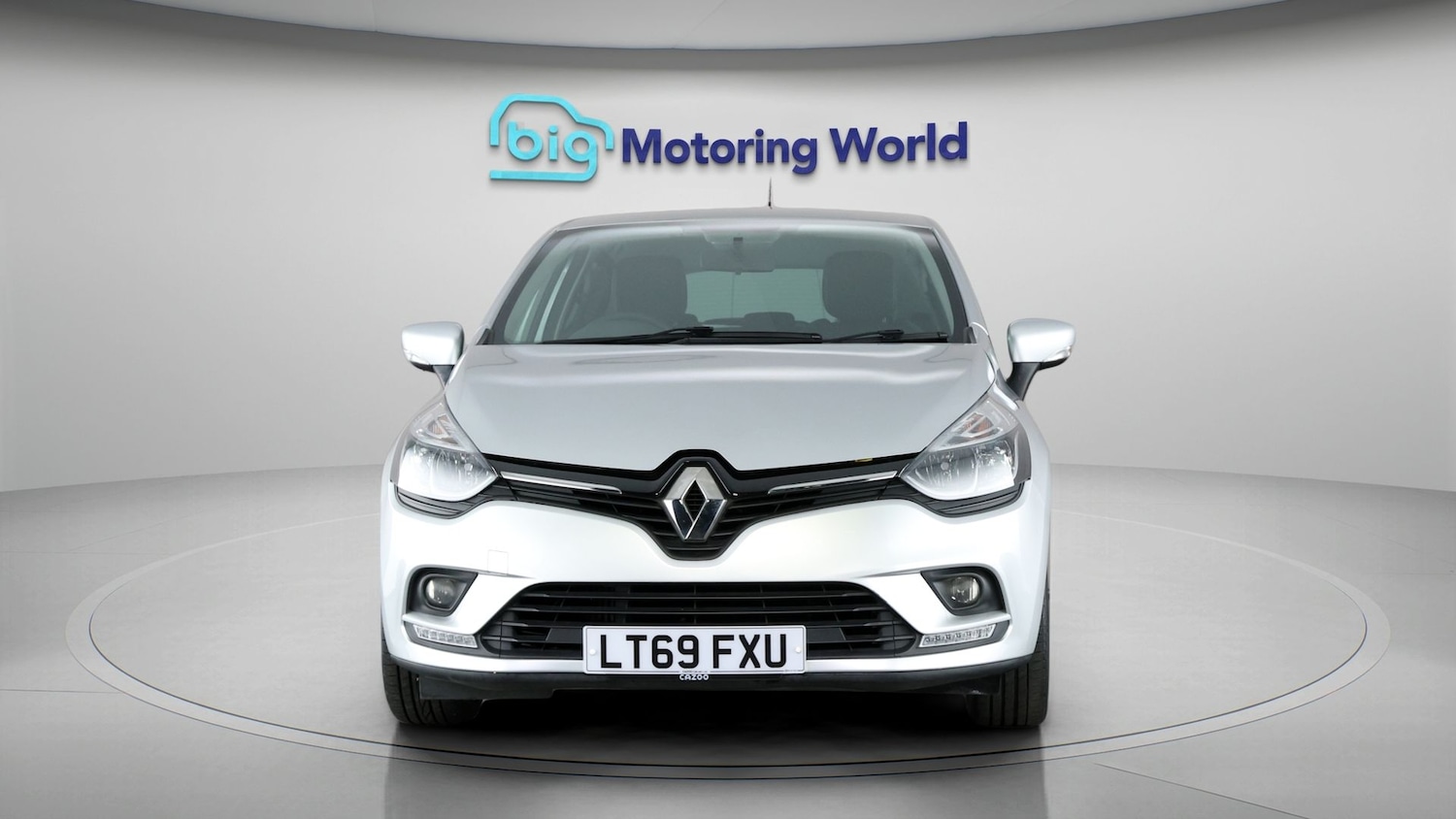 Used Renault Clio 2019 for sale - 77181930: Photo 2