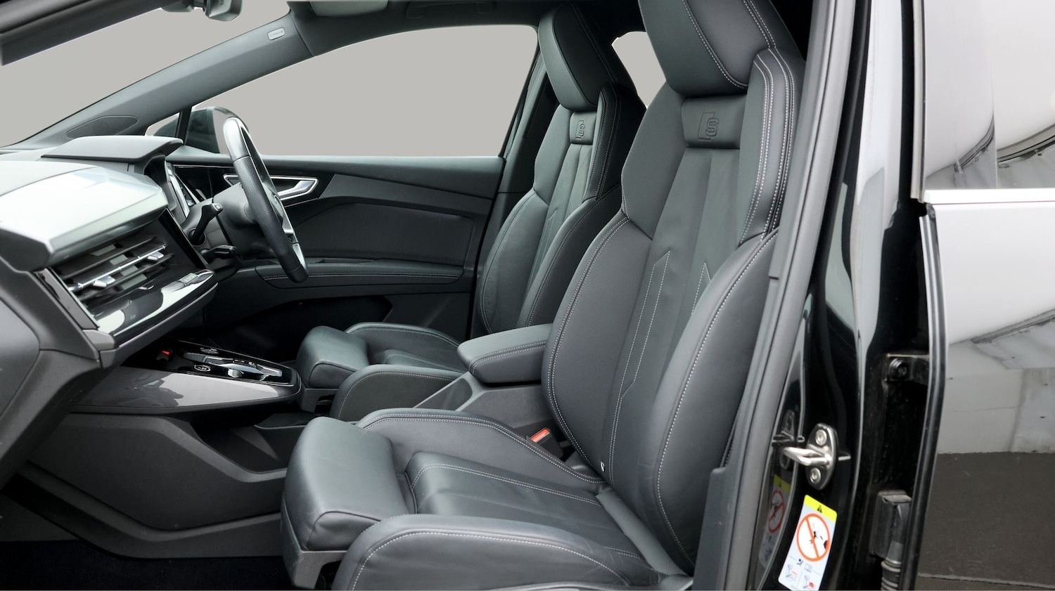 Used Audi Q4 e-tron 2021 for sale - 77136310: Photo 14