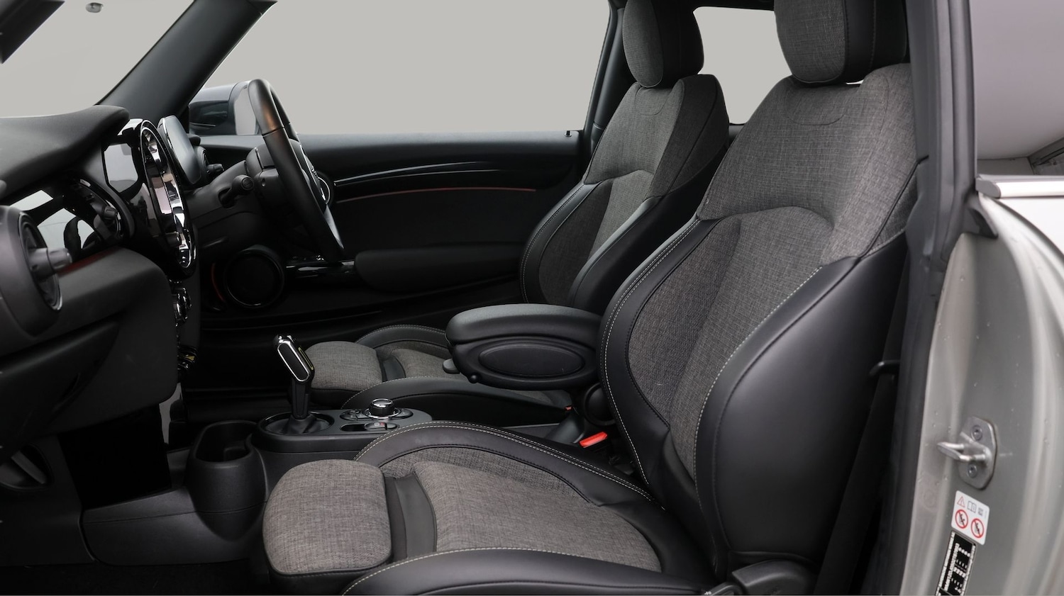 Used MINI Hatch 2023 for sale - 77610285: Photo 14