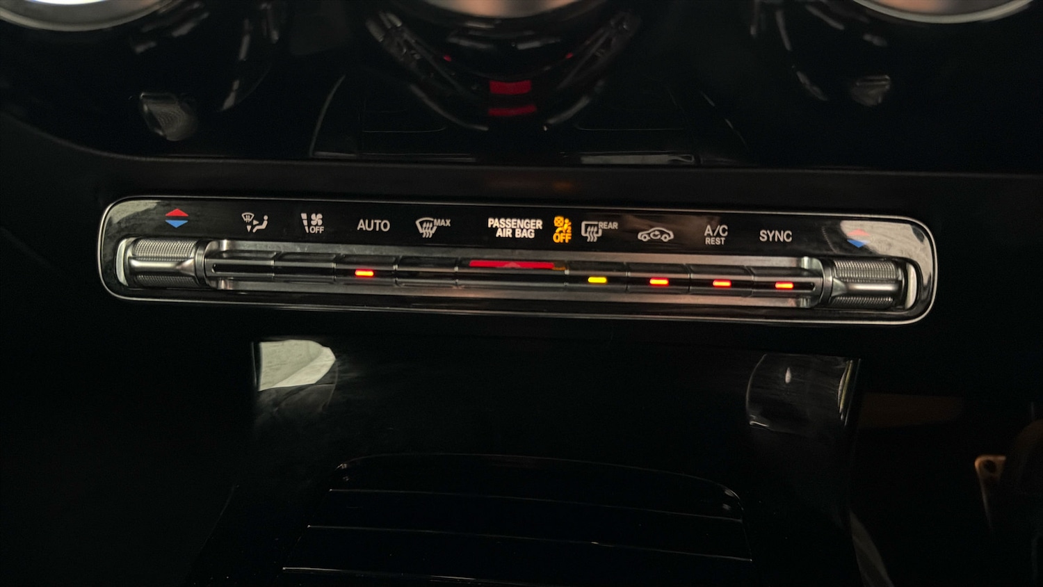 Used Mercedes-Benz A-Class 2018 for sale - 77931454: Photo 11