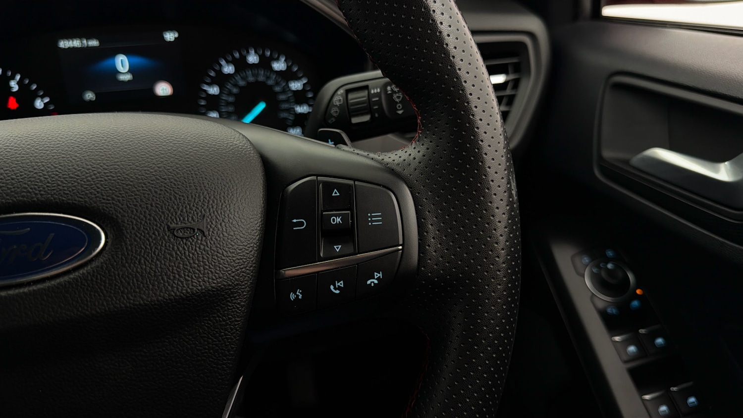 Used Ford Focus 2023 for sale - 77931886: Photo 24