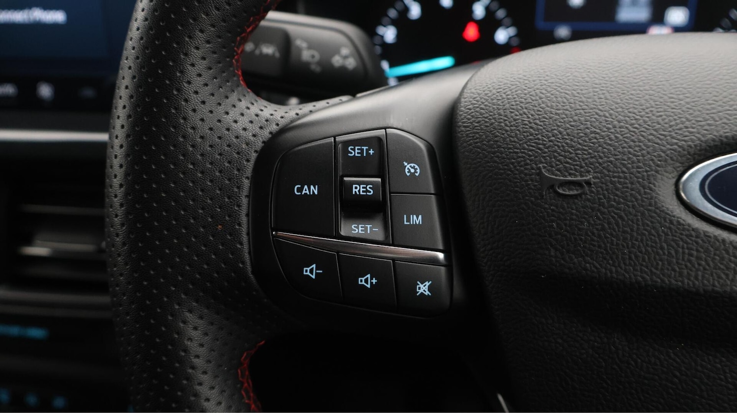 Used Ford Focus 2023 for sale - 76538105: Photo 24