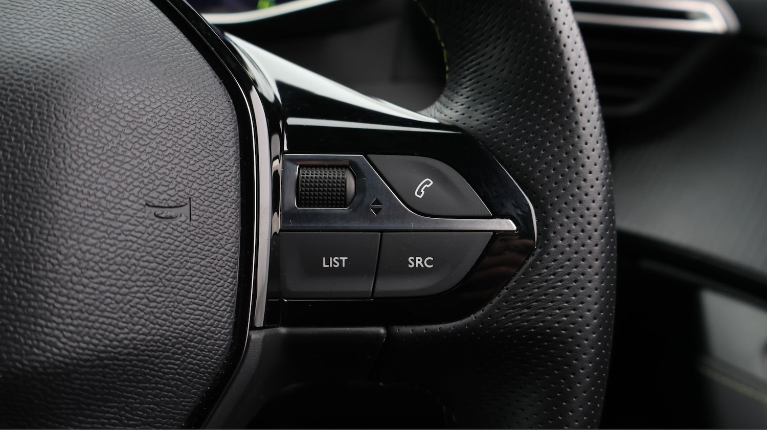 Used Peugeot 2008 2022 for sale - 77198731: Photo 27