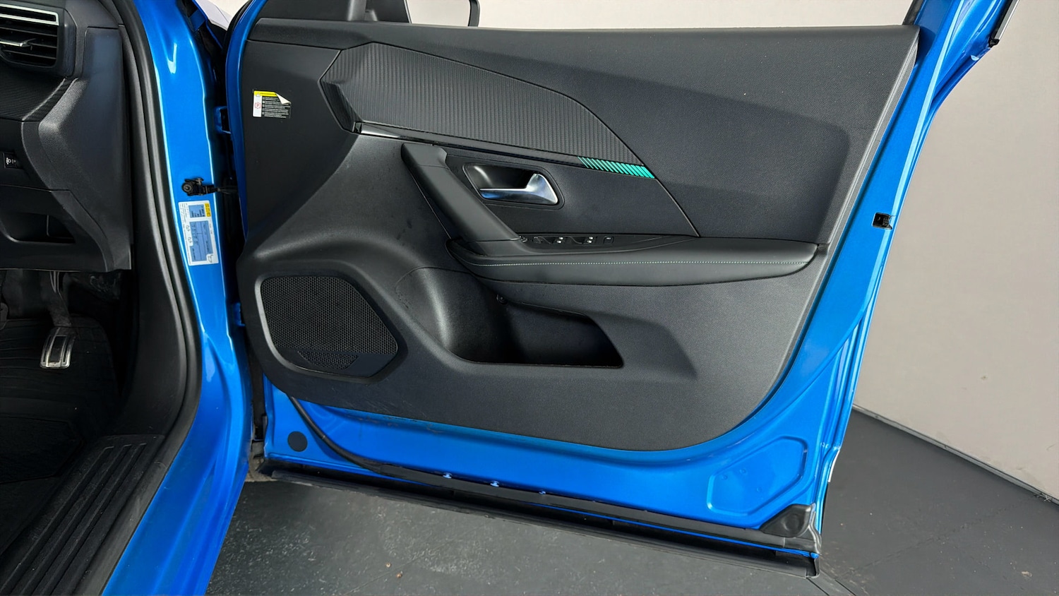 Used Peugeot 2008 2023 for sale - 78081643: Photo 14