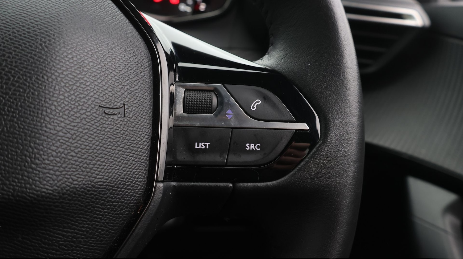 Used Peugeot 2008 2023 for sale - 77420580: Photo 24