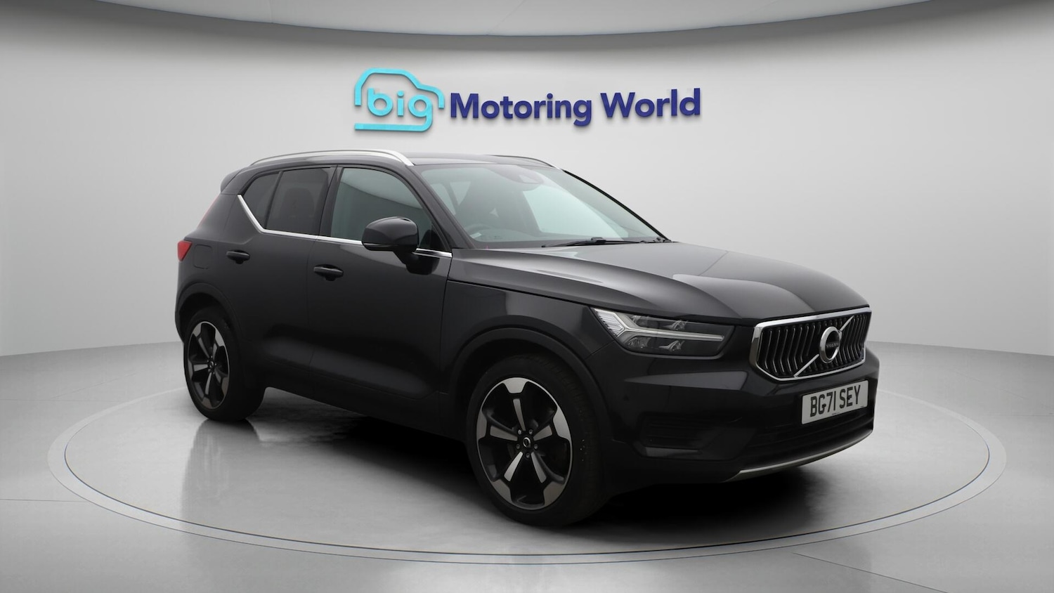 Used Volvo XC40 2021 for sale - 76528123: Photo 2