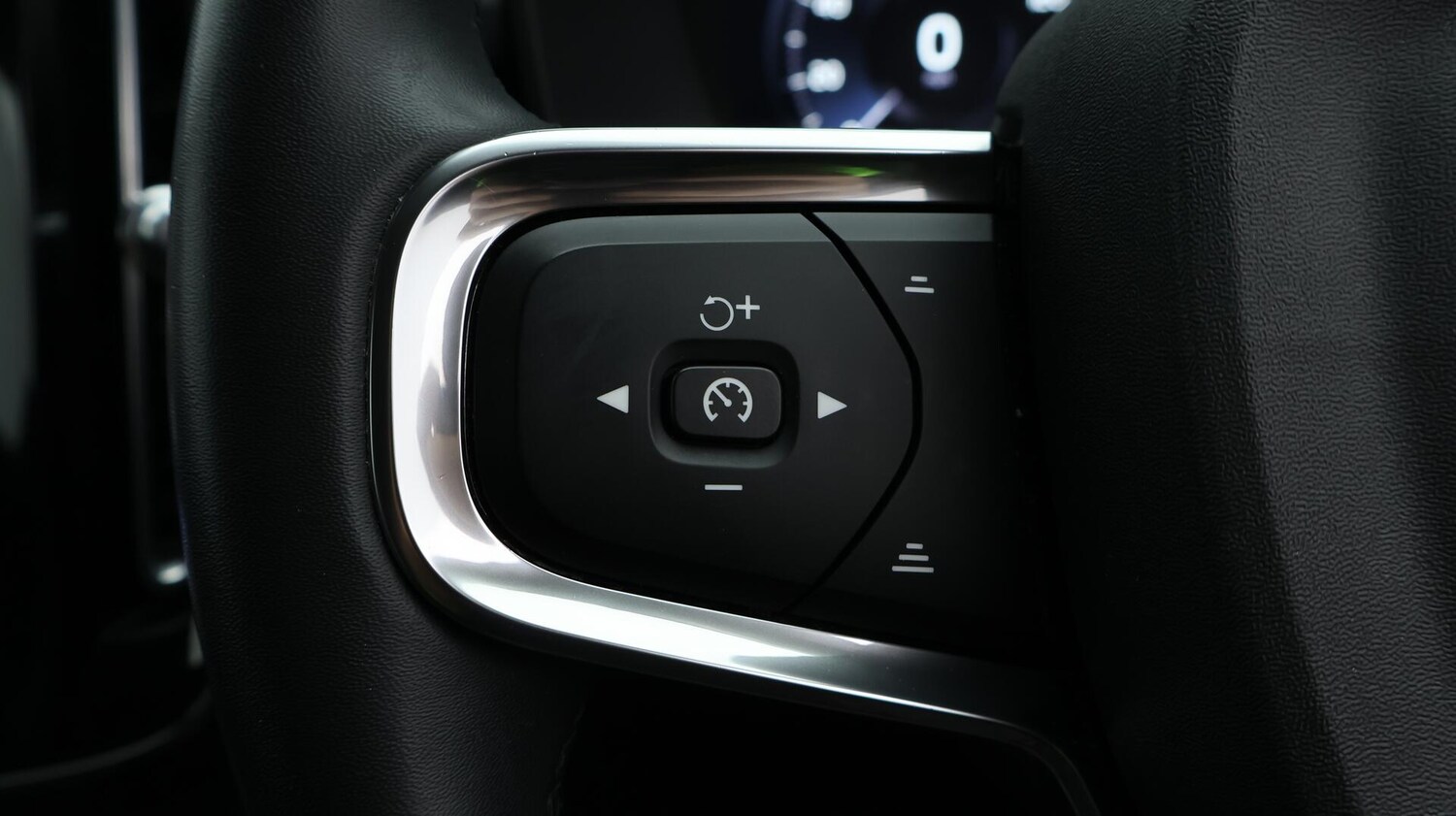 Used Volvo XC40 2021 for sale - 76528123: Photo 23