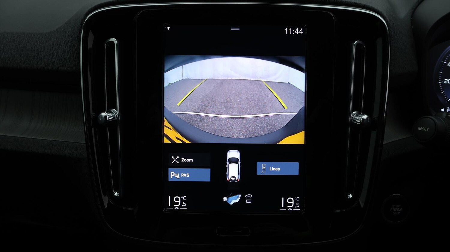 Used Volvo XC40 2021 for sale - 76528123: Photo 25