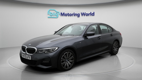 Used BMW 3 Series 2020 for sale - 76152208: Photo 3