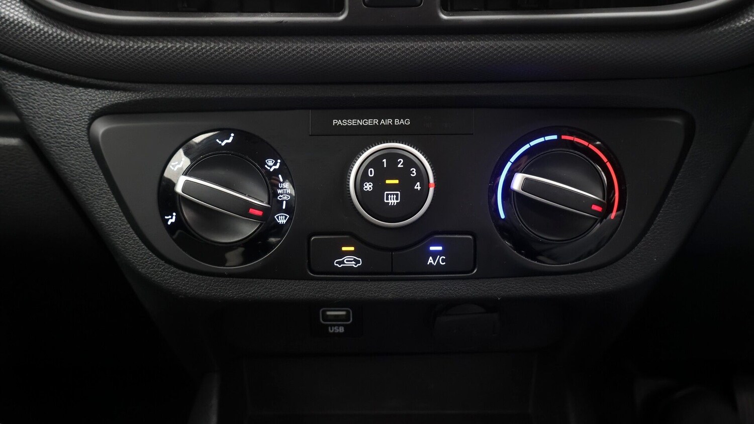 Used Hyundai i10 2023 for sale - 77818091: Photo 12