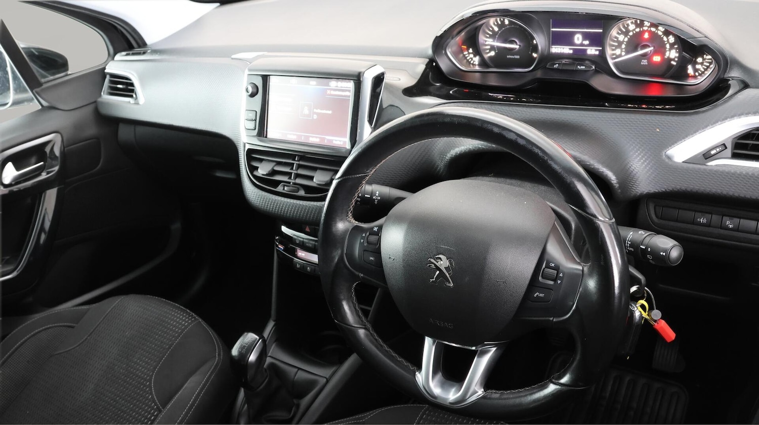 Used Peugeot 208 2019 for sale - 76607410: Photo 10