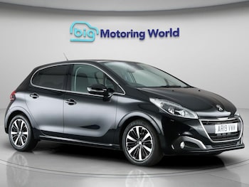 Peugeot - 208