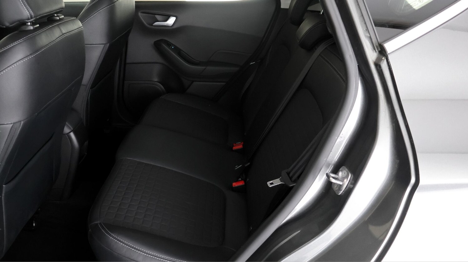 Used Ford Fiesta 2018 for sale - 77363847: Photo 16