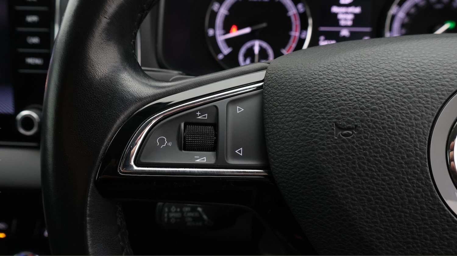 Used Skoda Karoq 2020 for sale - 76701824: Photo 24