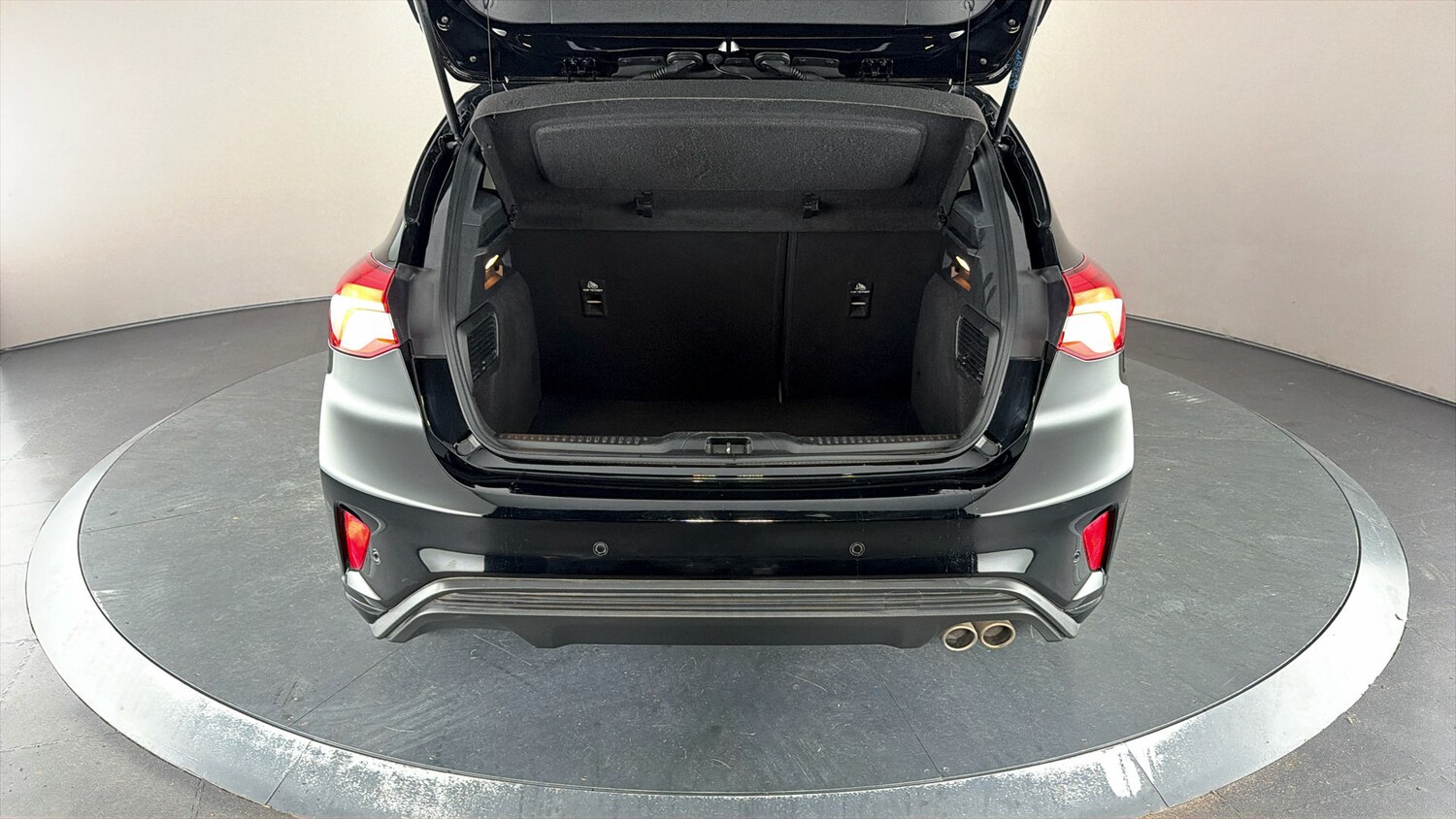 Used Ford Focus 2018 for sale - 78144176: Photo 16