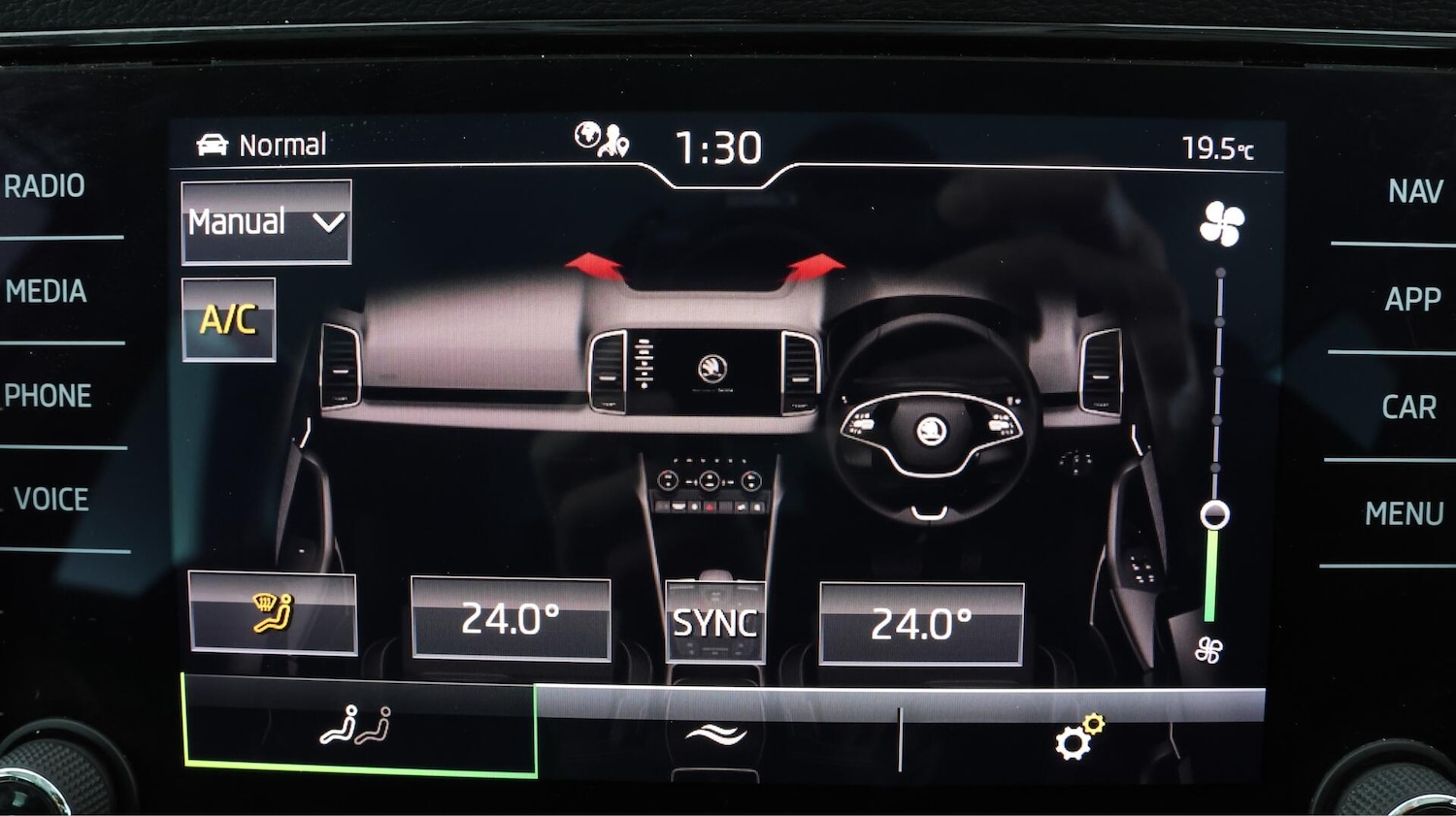 Used Skoda Karoq 2020 for sale - 76666682: Photo 13