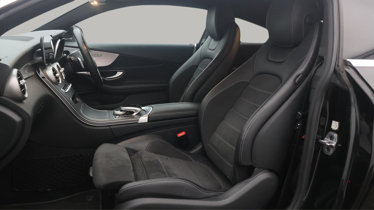 Used Mercedes-Benz C Class 2020 for sale - 76295109: Photo 15