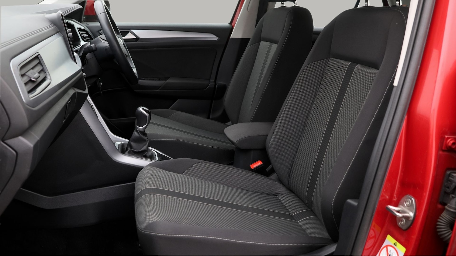 Used Volkswagen T-Roc 2023 for sale - 77746073: Photo 14