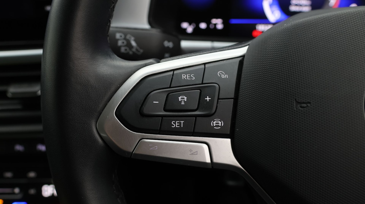 Used Volkswagen T-Roc 2023 for sale - 77746073: Photo 23